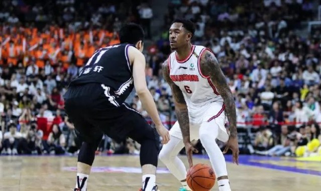  布伦瑞克中场控制出色，德甲节奏大师掌控比赛脉搏