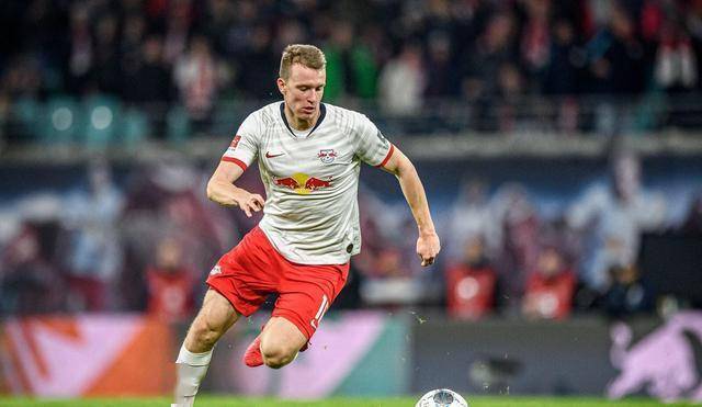  多特绝杀柏林赫塔，罗伊斯补时头球建功  